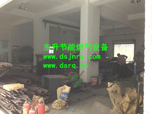 叼嘿视频免费观看廠房一角